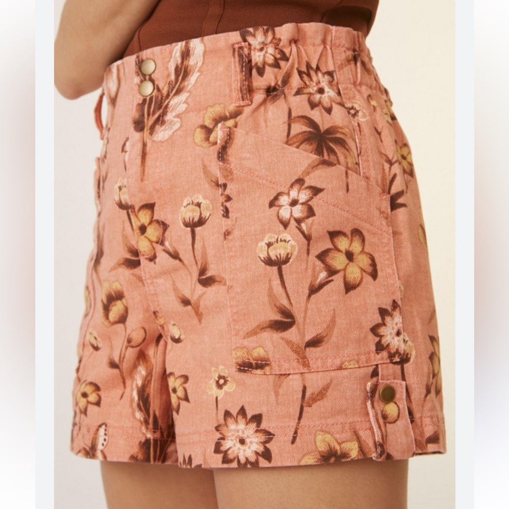 Anthropologie Jessie Printed Utility Shorts Peach Butterfly Floral 10 - Picture 6 of 10
